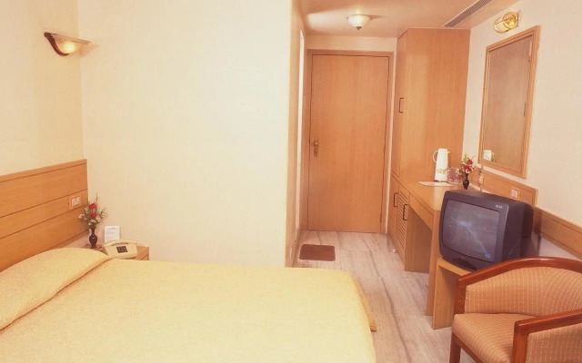 Hotel Midland - Hostel