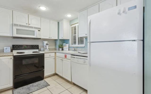 Condo with Atlantic View from Private Patio, Short Walk to the Beach by RedAwning