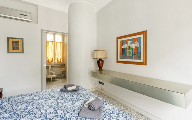 Elegant Apartment Near Duomo