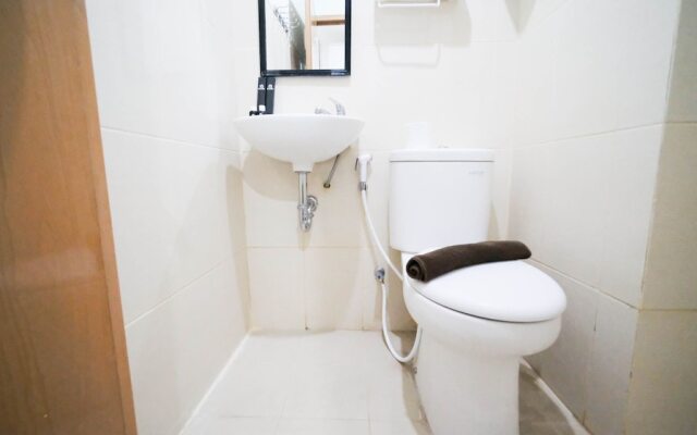 Best Location And Comfy 2Br At Bale Hinggil Apartment