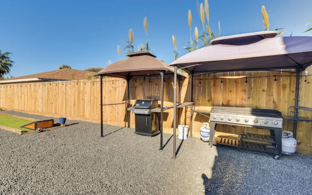 Seaside Retreat in Galveston Near Pleasure Pier!