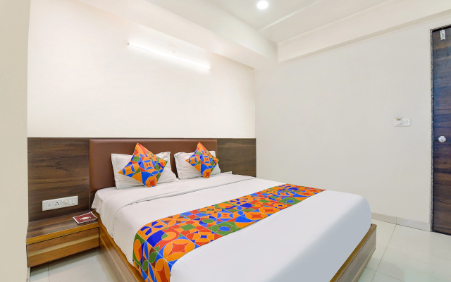 Fabhotel Crystal