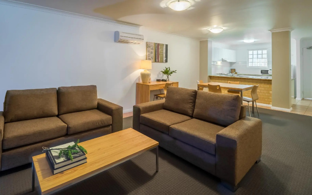 Hillarys Harbour Resort