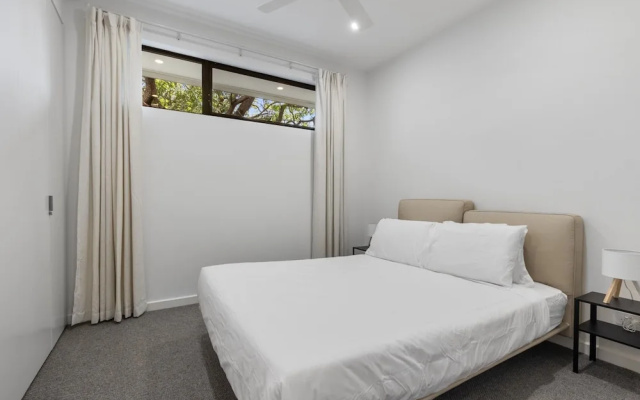 Stylish 3-bed Townhouse Near City Fringe – Guest Rooms – Adelaide