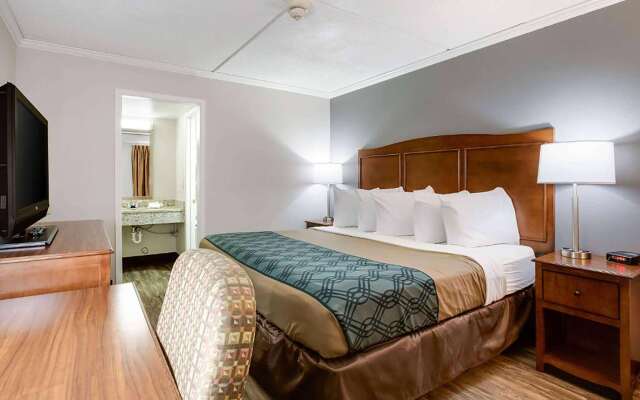 Travelodge by Wyndham Canton/Livonia Area, MI
