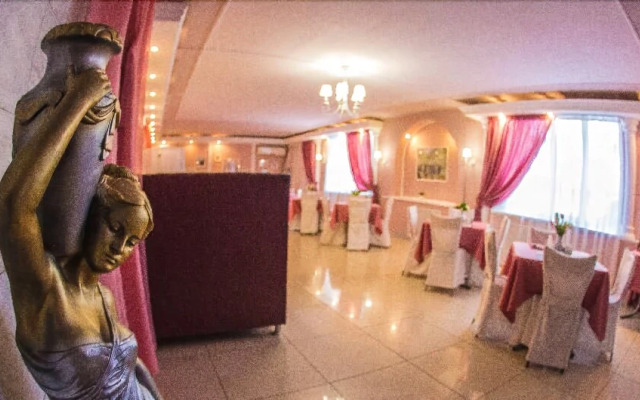 Viktoria - Zuro Hotel