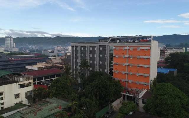 Cebu Uncle Tom's Cabin Hotel powered by Cocotel