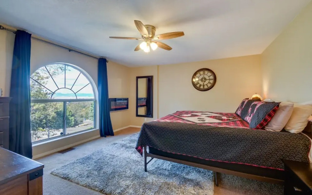 5 Mi to Dtwn Prescott: Home w/ Deck & Mtn Views