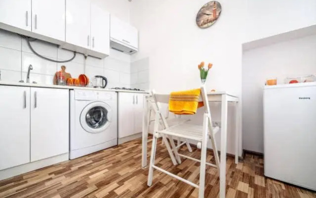 Городоцька 58, недалеко від жд вокзалу, центр