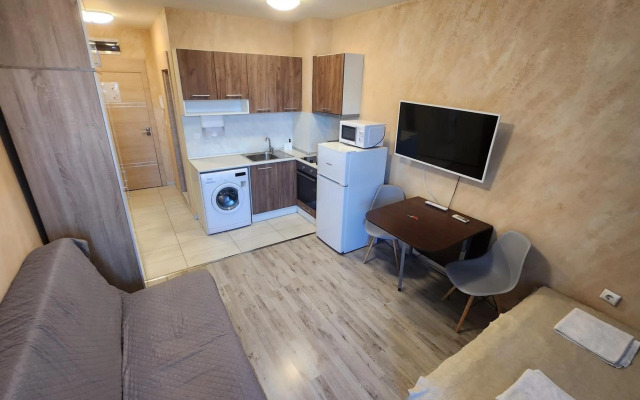 Colonel apartment 844