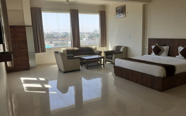 OYO 8425 Hotel Shiv Palace