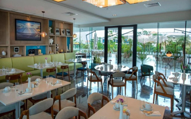 Holiday Inn Hotel & Suites Merida La Isla by IHG