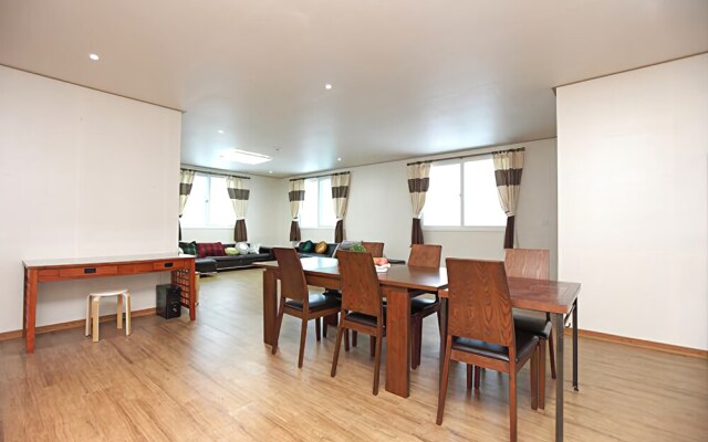Paju Mountain Breeze Pension
