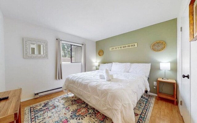 Modern Oversized Poconos Chalet 5BR