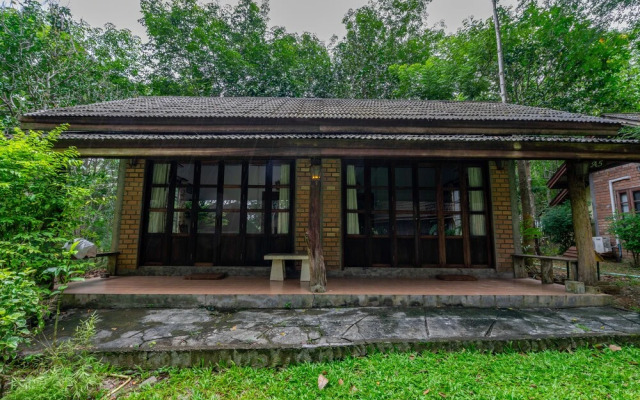 Donsak Orchid Resort