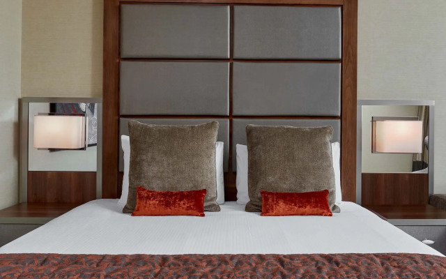 Leonardo Royal Hotel London Tower Bridge