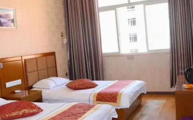 Batang Bathing Sunshine Tanzhan