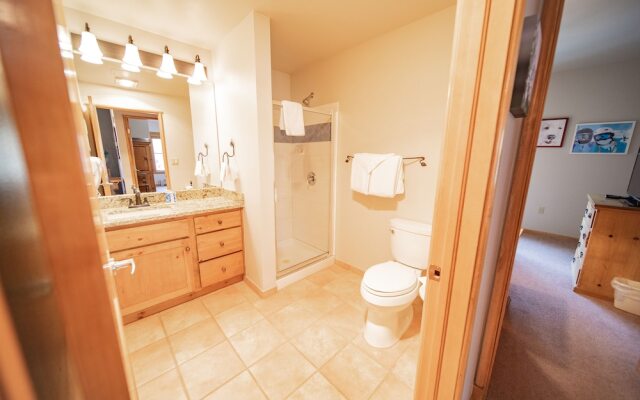 Black Bear 8064 by SummitCove Vacation Lodging