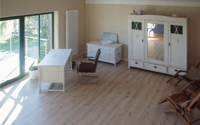 Nice Home in Am Salzhaff With 2 Bedrooms and Wifi