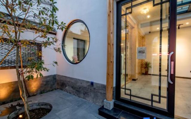 Zhonghan Small Courtyard