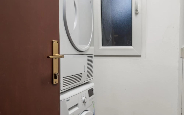 Sweet Nest Under the Dome