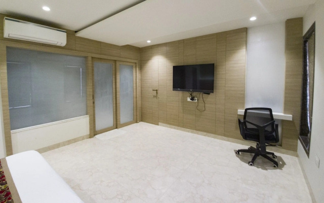 Hotel Grand Parivaar