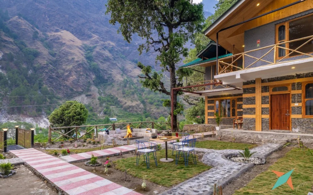 Zostel Homes Tirthan - Gushaini