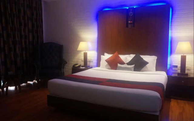 SFO Hotel and Suites