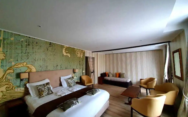 Hotel  Restaurant La Croix Blanche De Sologne