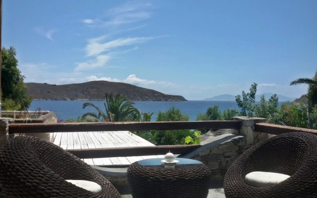 Vassilia on the beach Serifos