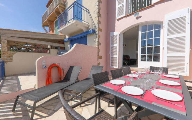 Superb holiday home in Port Grimaud with jetty