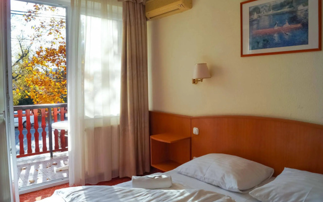 Korona Hotel Panzio