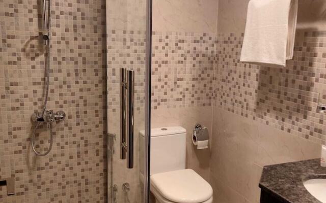 New Dream Plaza Hotel Apartment LLC