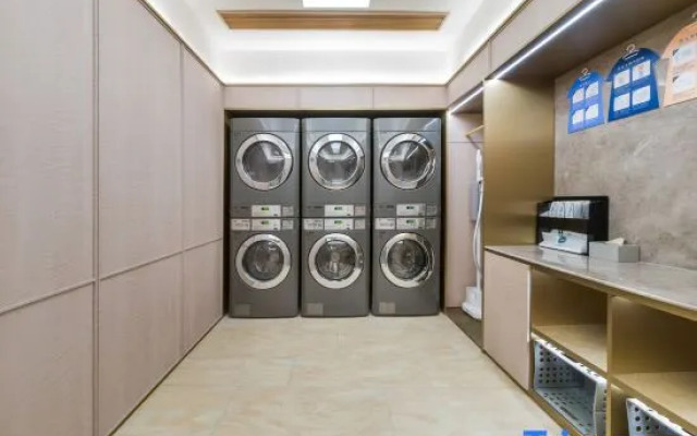 HanTing Hotel (Haining Yancang)