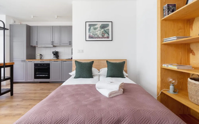 Stare Podgorze Sliska by Renters