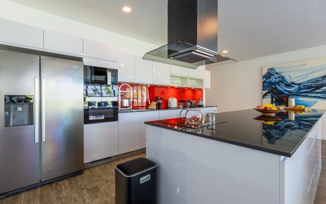 Modern 3 bedroom Pool Villa PG19