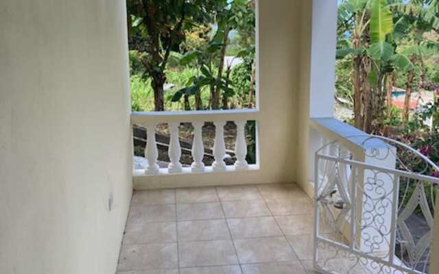 Stunning 2-bed Apartment in Grand Roy, Grenada