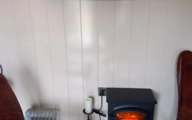 Delightful Shepherds Hut