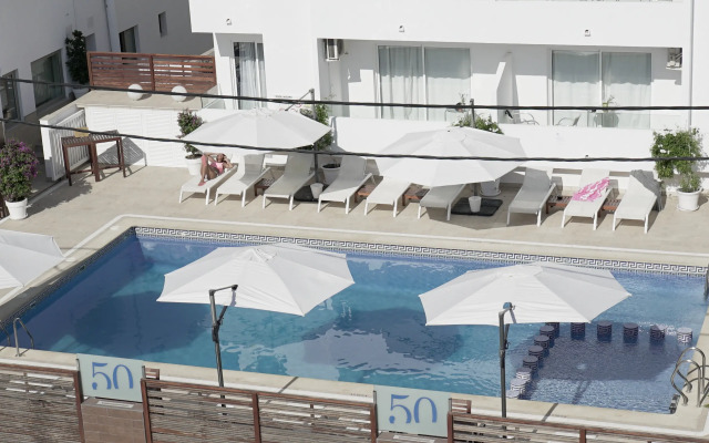 Apartamentos Fleming 50