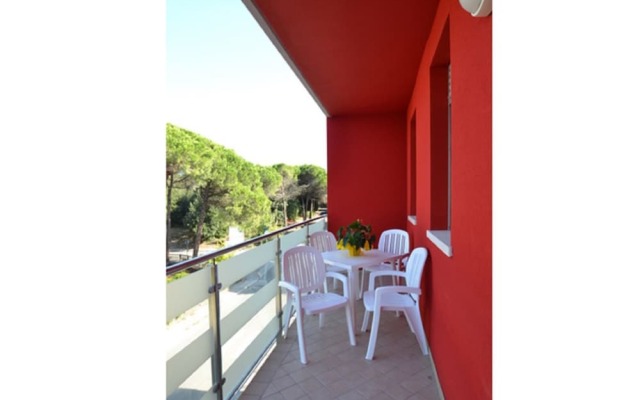 Spacious Apartment in Rosolina Mare Near Sea