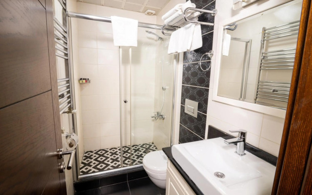 K Suites Hotel