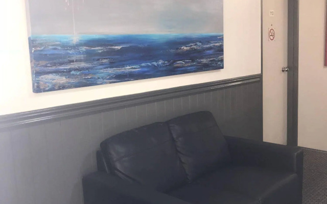 Toowong Inn & Suites
