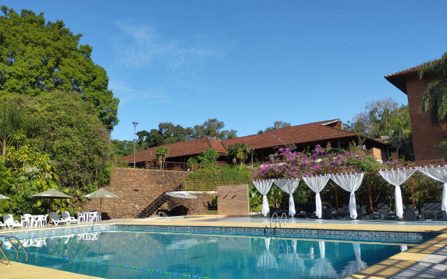 Raices Esturion Hotel