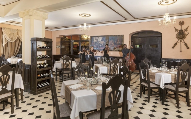 Gran Hotel, Affiliated by Meliá