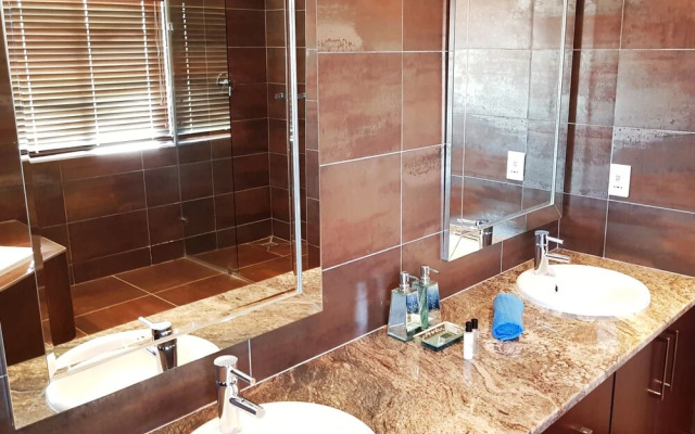 Bayview 8 Sleeper Langebaan