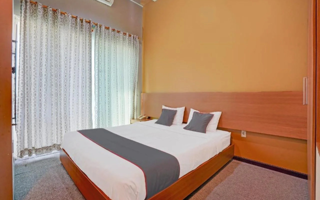 Collection O Padang near Mesjid Raya Syekh Ahmad Al-Minangkabawi formerly Hotel Surya Palace – Guest Rooms – Padang