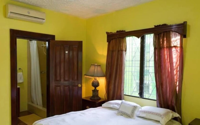 Belize Toucan Nest Hotel