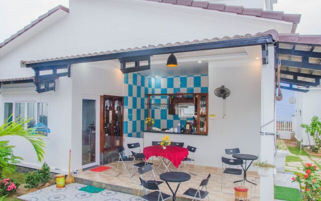 Anna Nguyen Resort Bungalow