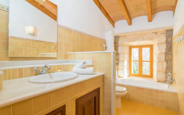 Son Paparra in Inca With 2 Bedrooms and 2 Bathrooms