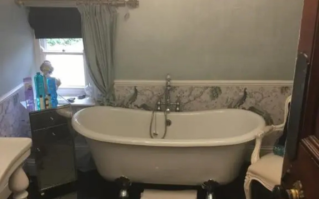 Littlebank Country House
